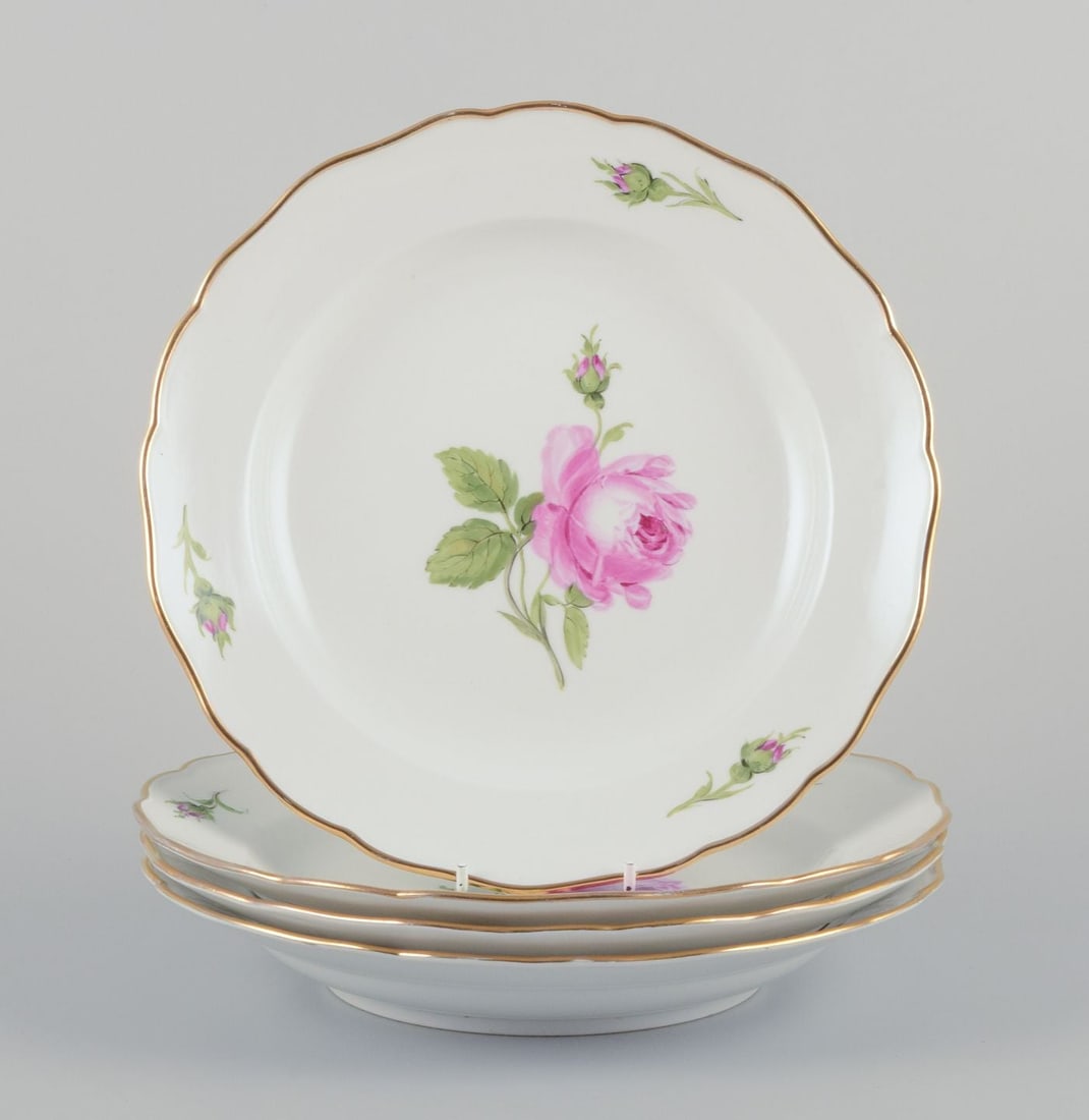 Meissen, Germany. A set of four "Pink Rose" deep dinner plates in porcelain. Approx. 1930s - 2