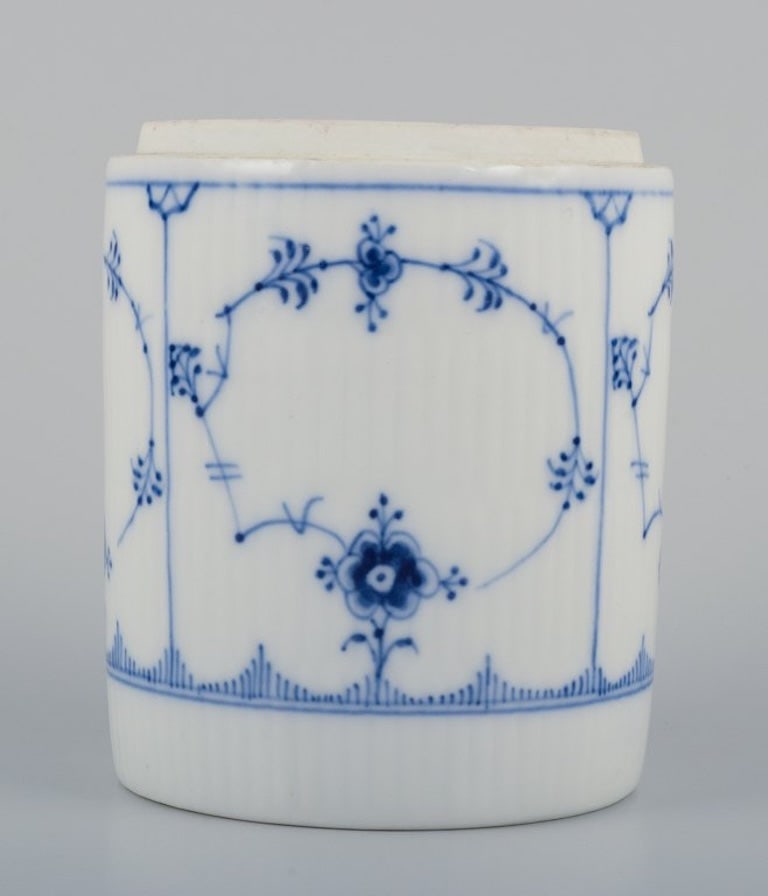 Royal Copenhagen Blue Fluted. Rare porcelain tea jar, missing lid. Early 1900s. - 5