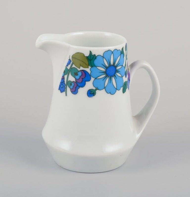 Paar, Bavaria, Jaeger & Co, Germany. Porcelain coffee pot, creamer, and sugar bowl. Approx. 1970s. - 6
