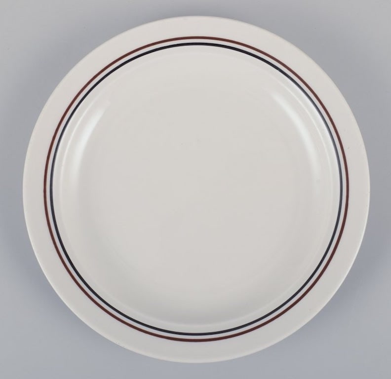 Rörstrand, Sweden. Coffee service in glazed porcelain consisting of four coffee cups, four - 7