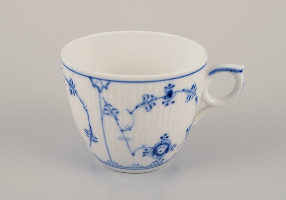 Royal Copenhagen Blue Fluted Plain. Set of six coffee cups with matching saucers. 1950s/1960s. - 4