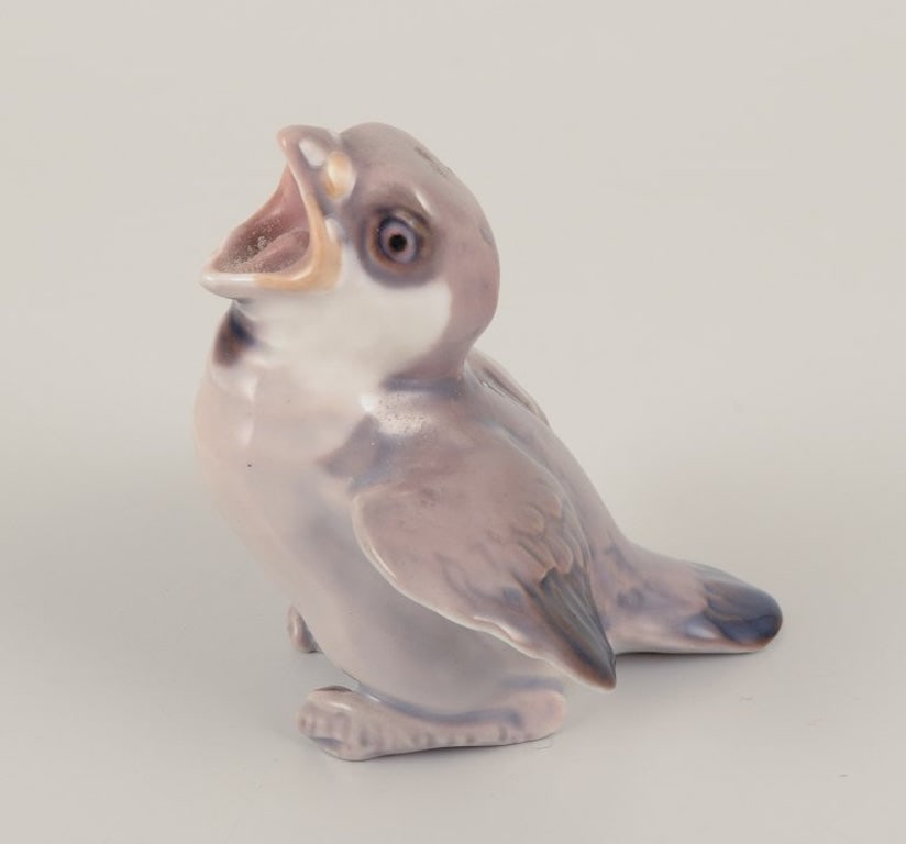 Bing & Grøndahl, Denmark. Two porcelain figurines consisting of a group of three sparrows and - 3