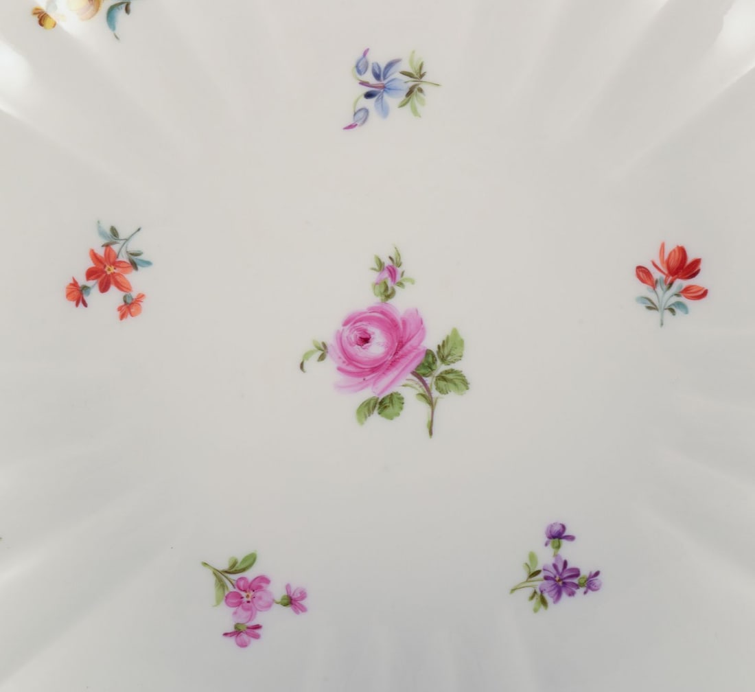 Meissen, Germany. Large porcelain centerpiece with polychrome floral motifs. Approx. from 1900. - 6