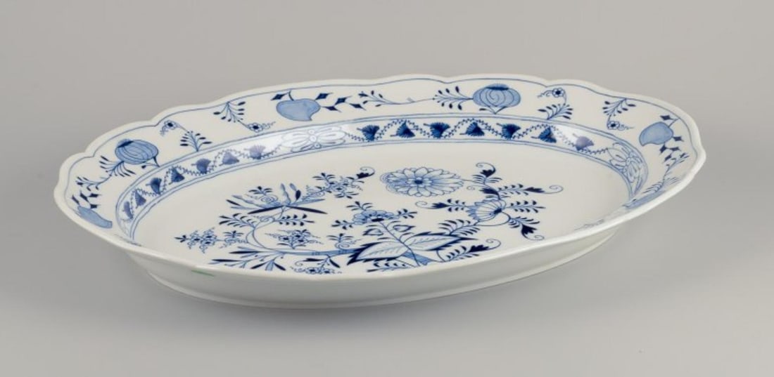Meissen, Germany. Large Blue Onion pattern serving platter. Approx. 1900s. - 8