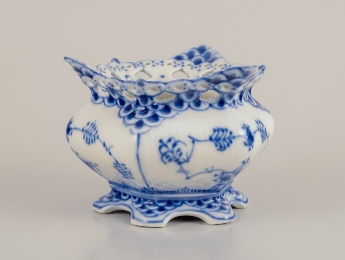 Royal Copenhagen Blue Fluted Full Lace sugar bowl in porcelain. - 5