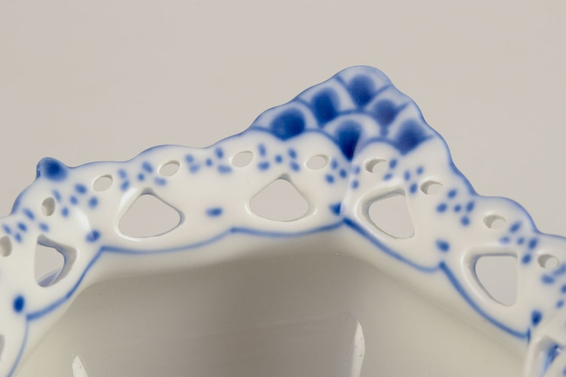 Royal Copenhagen Blue Fluted Full Lace sugar bowl in porcelain. - 6