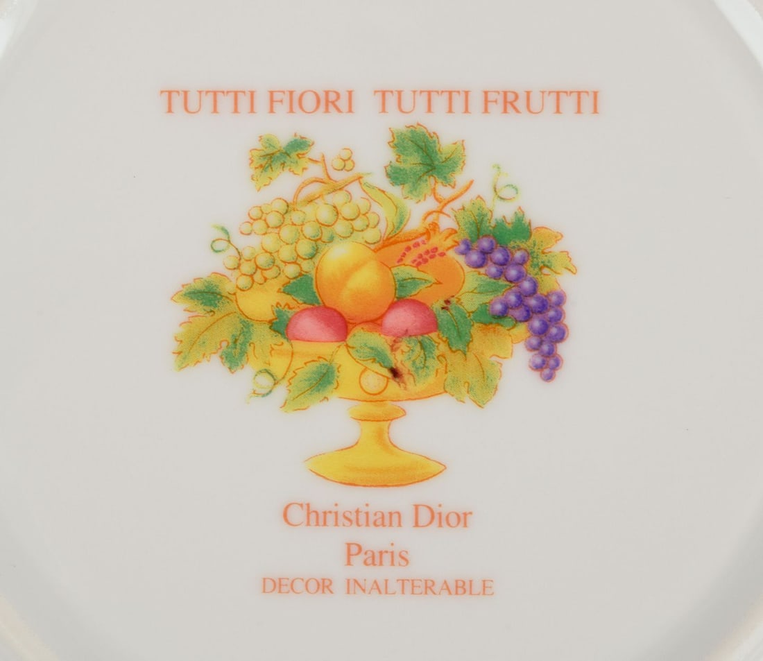 Christian Dior, Paris. Two Tutti Fiori, Tutti Frutti porcelain plates. Late 20th C. - 7