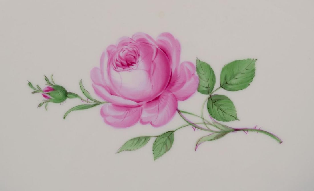Meissen, two large oval "Pink Rose" serving platters with pink rose, gold rim. 1920s/30s - 9