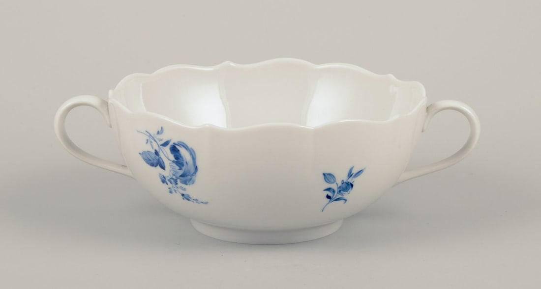 Meissen, Germany. Two pairs of bouillon cups in blue-painted porcelain. Mid-20th C. - 6
