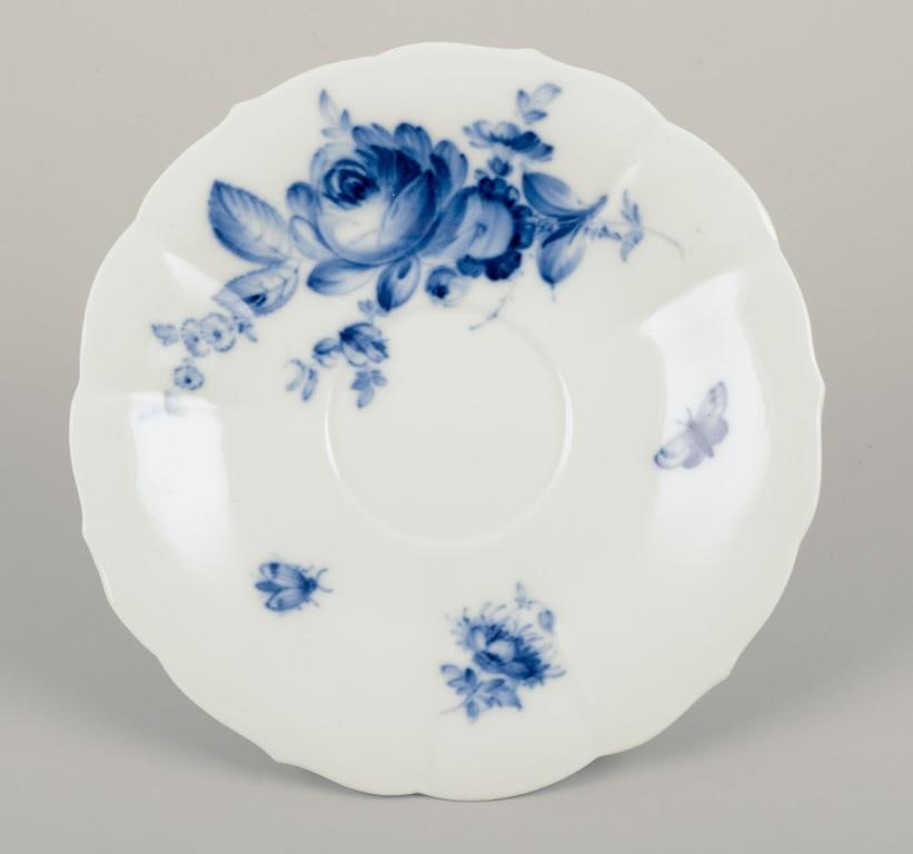 Meissen, Germany. Four pairs of teacups in blue-painted porcelain. 1920s/30s - 6