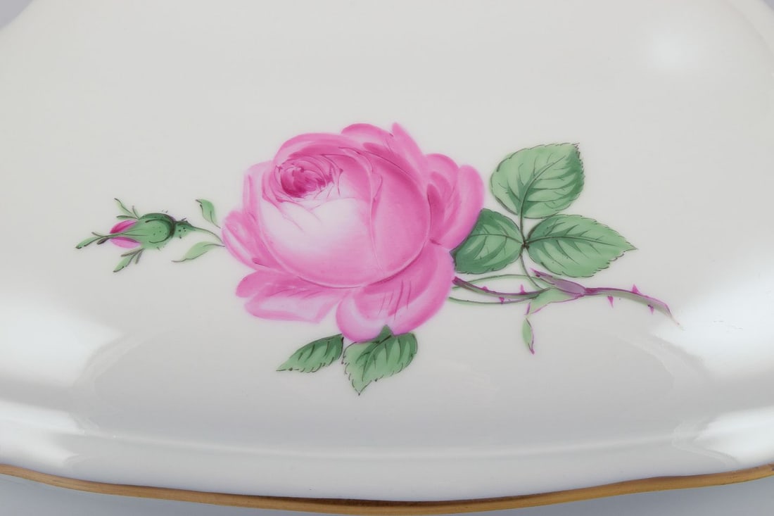 Meissen, Germany, large "Pink Rose" lidded soup tureen. Approx. 1920s/30s - 4