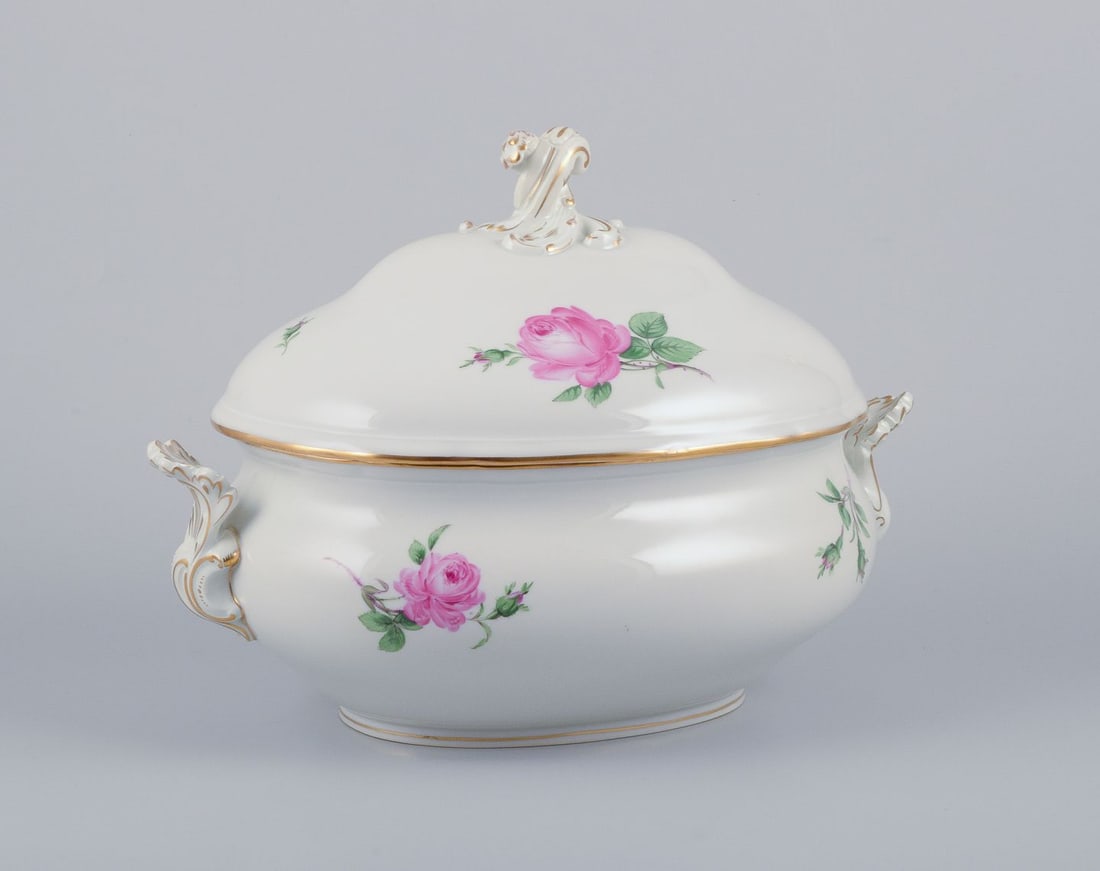 Meissen, Germany, large "Pink Rose" lidded soup tureen. Approx. 1920s/30s - 6