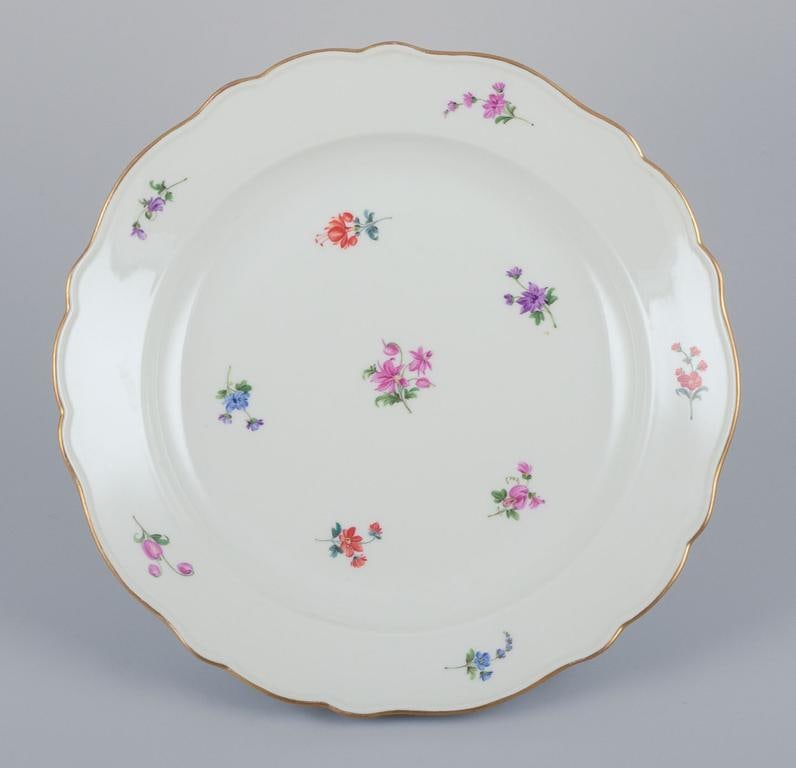 Meissen, Germany, large round serving platter. Approx. 1920s - 2