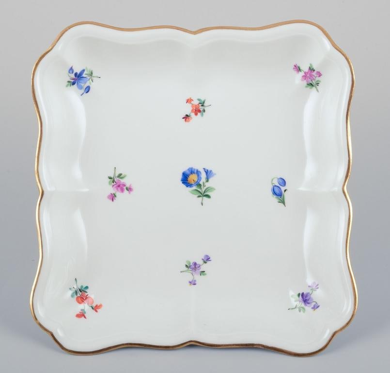 Meissen, Germany. Two shallow square bowls with polychrome floral motifs. Approx. 1920s. - 8