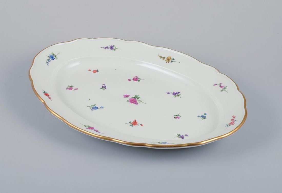 Meissen, Germany, large oval serving platter in porcelain. Approx. 1920s - 8