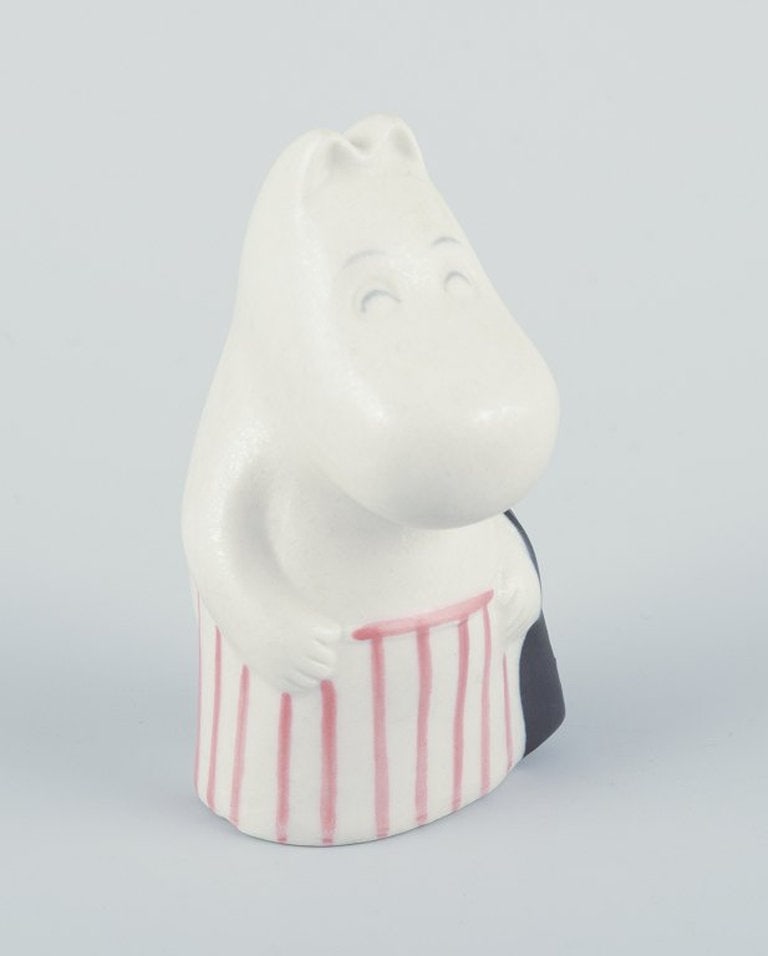 Arabia, Finland. Hand-painted ceramic figurine of Moominmamma from the Moomins. Late 20th century. - 3