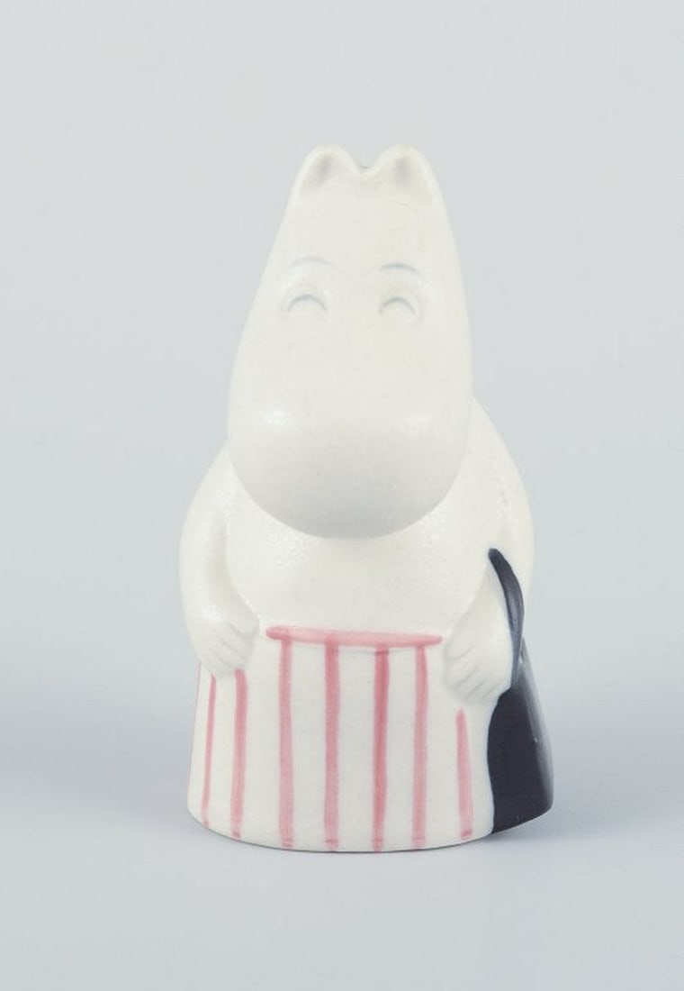 Arabia, Finland. Hand-painted ceramic figurine of Moominmamma from the Moomins. Late 20th century. - 4