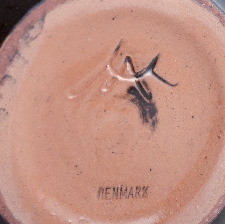 Kähler, Denmark. Ceramic bowl. Polychrome glaze on a black base. Circa 1930s. - 6