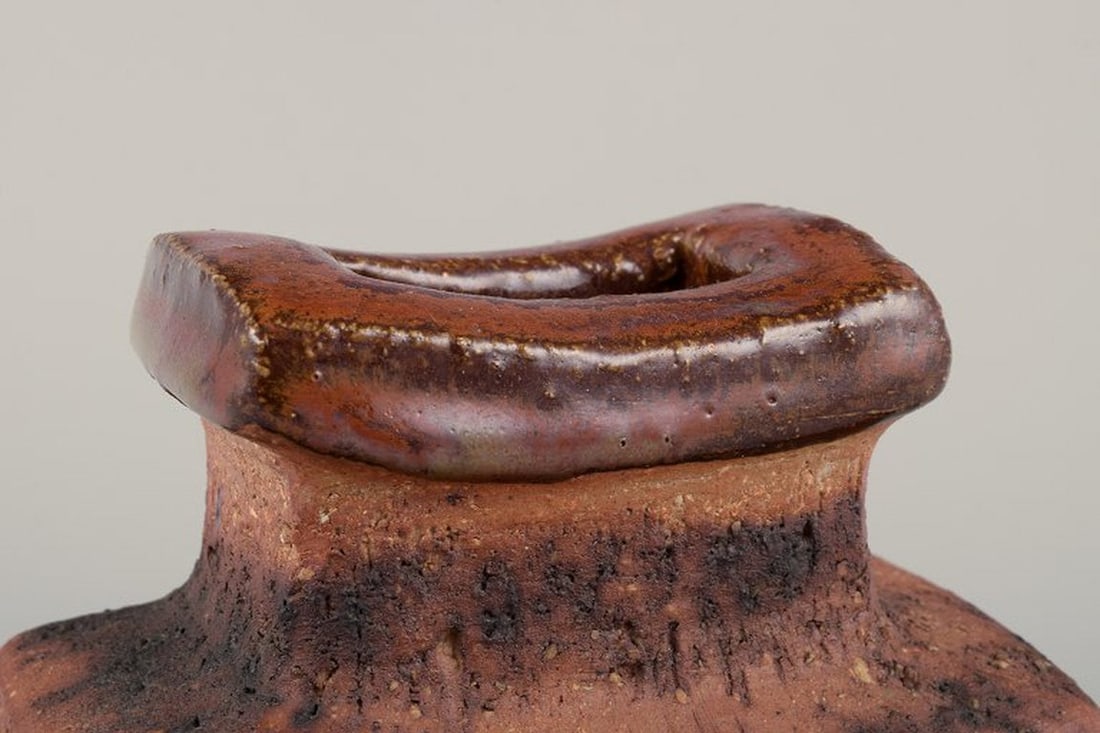 Curt Magnus Addin, Swedish ceramist. Own studio. Unique ceramic vase in a modernist style. Chamotte - 5