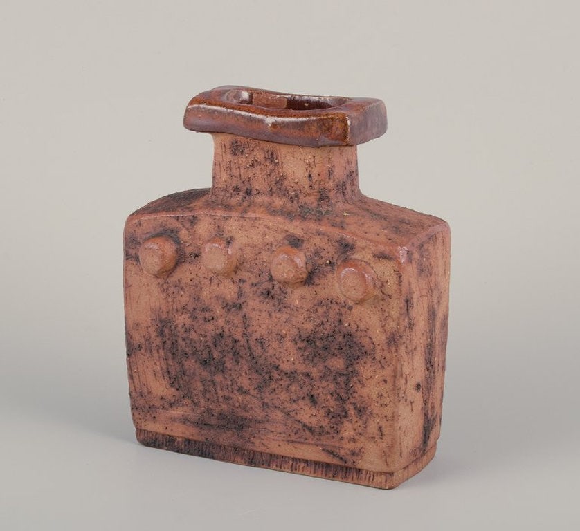 Curt Magnus Addin, Swedish ceramist. Own studio. Unique ceramic vase in a modernist style. Chamotte - 3