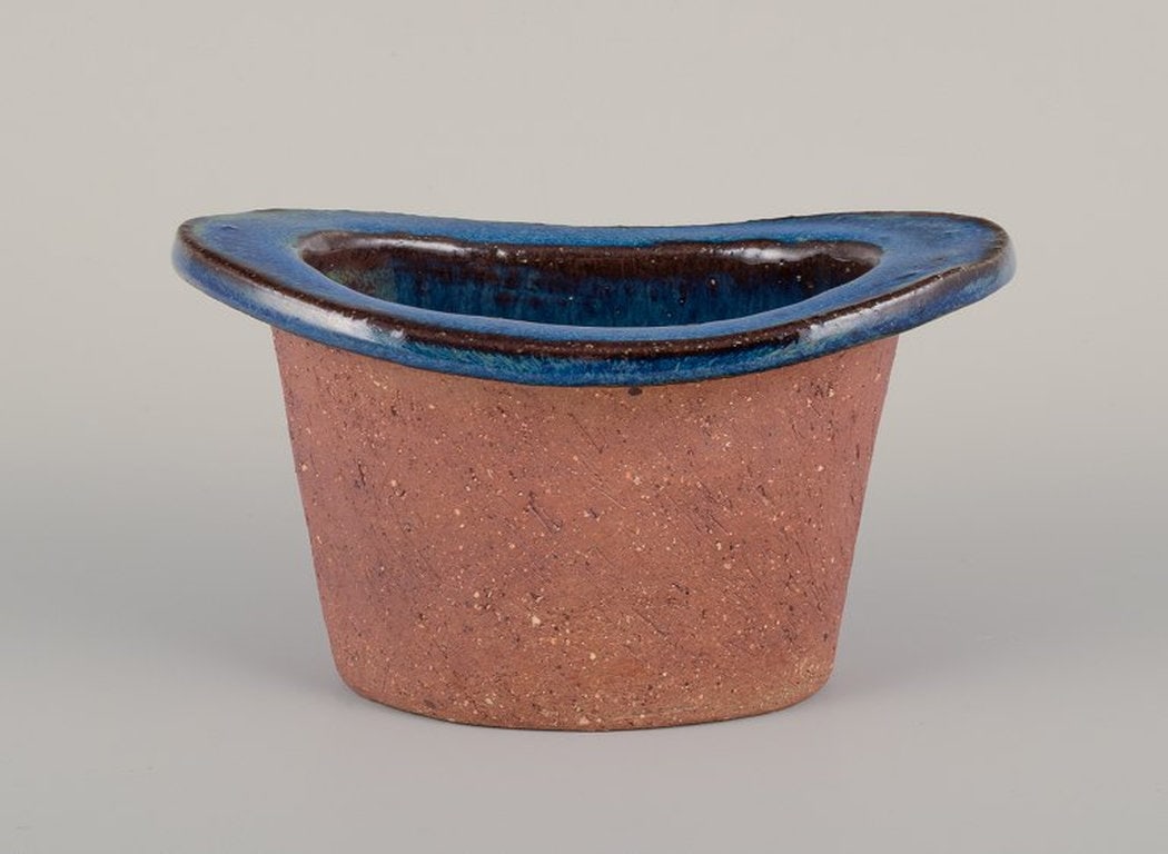 Curt Magnus Addin, Swedish ceramist. Own studio. Unique ceramic vase in a modernist style. Chamotte - 4