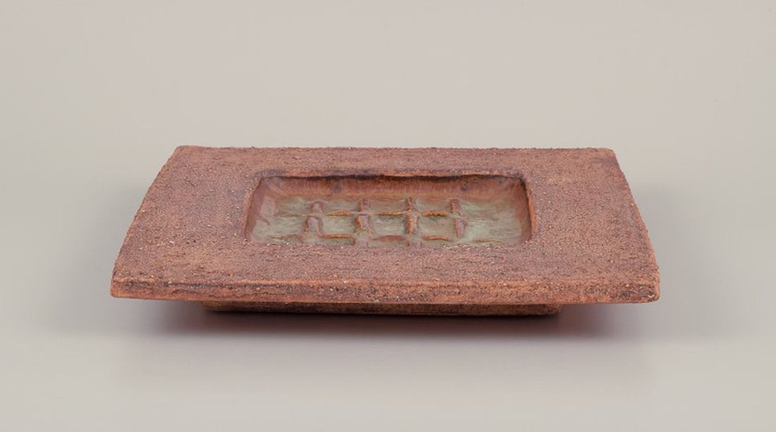 Curt Magnus Addin, Swedish ceramist. Own studio. Square unique ceramic dish in a modernist style. - 5