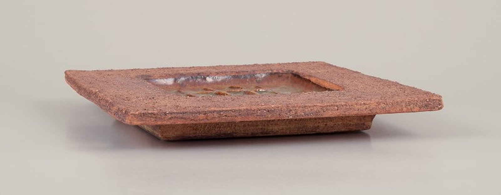 Curt Magnus Addin, Swedish ceramist. Own studio. Square unique ceramic dish in a modernist style. - 6