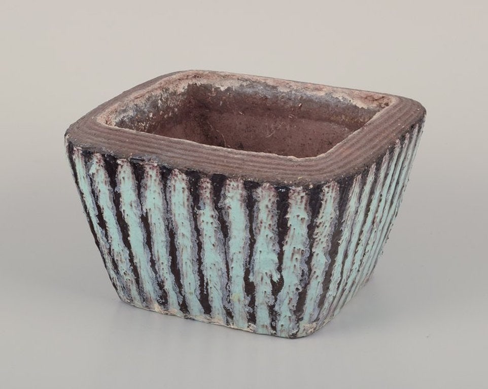 Hjördis Oldfors for Upsala Ekeby, Sweden. Rare flower pot cover. Modernist design with stripes. - 4