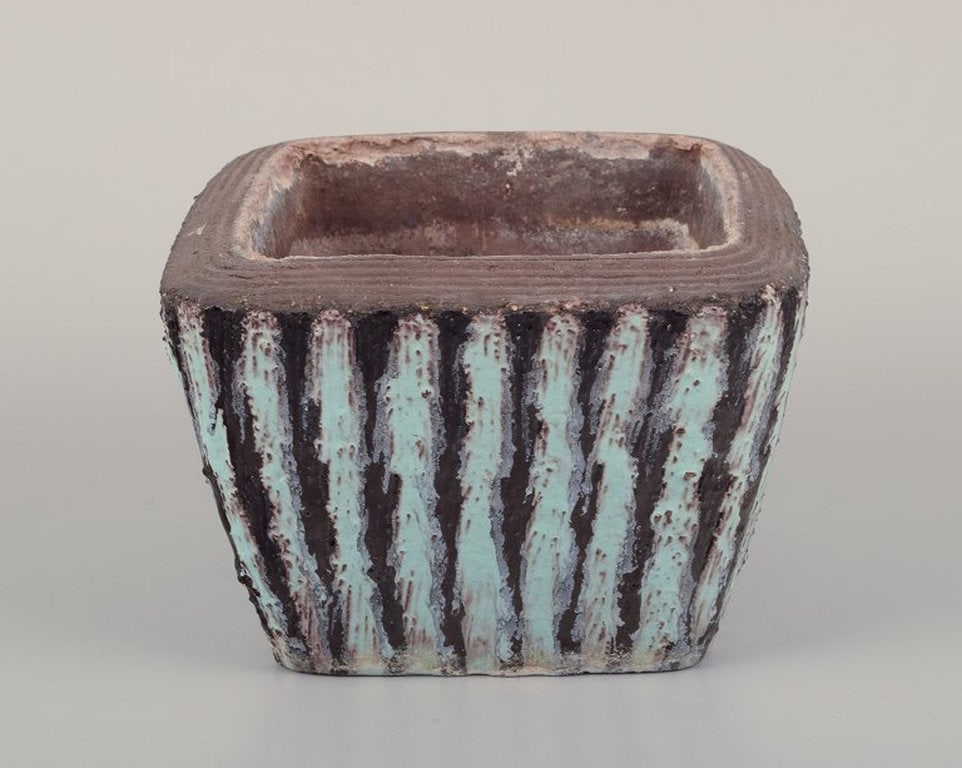 Hjördis Oldfors for Upsala Ekeby, Sweden. Rare flower pot cover. Modernist design with stripes. - 6