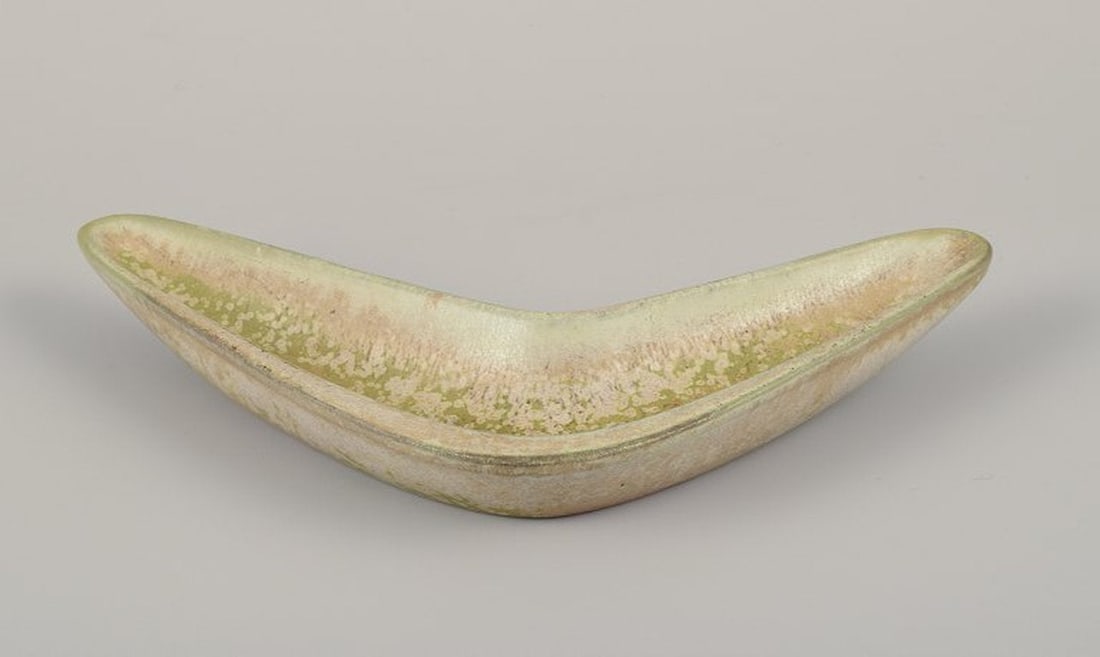 Gunnar Nylund for Rörstrand, Sweden. Boomerang-shaped ceramic bowl. Eggshell glaze in light - 3