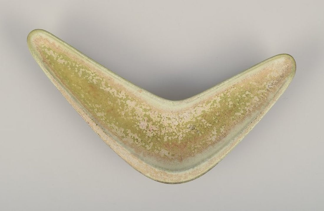 Gunnar Nylund for Rörstrand, Sweden. Boomerang-shaped ceramic bowl. Eggshell glaze in light - 4