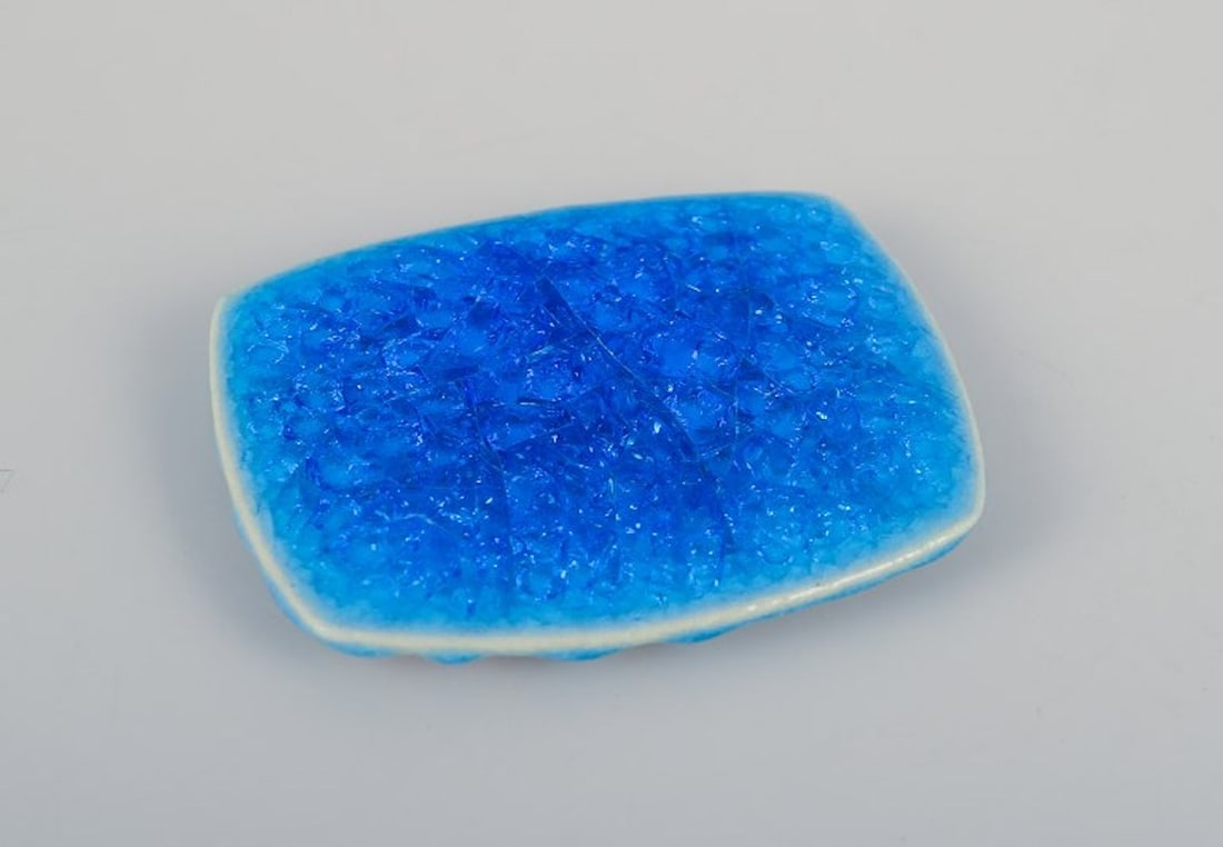 Ole Bjørn Krüger, Danish sculptor and ceramicist. Six unique brooches in glazed stoneware - 6