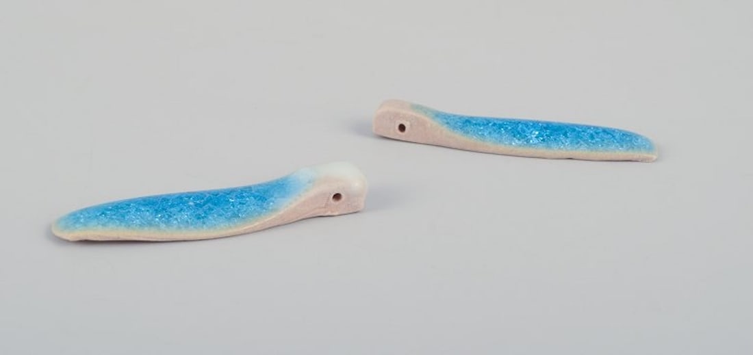 Ole Bjørn Krüger, Danish sculptor and ceramicist. Seven unique brooches in glazed - 8