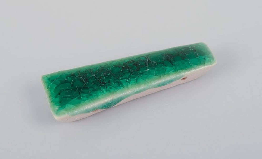 Ole Bjørn Krüger, Danish sculptor and ceramicist. Ten unique brooches in glazed stoneware - 8