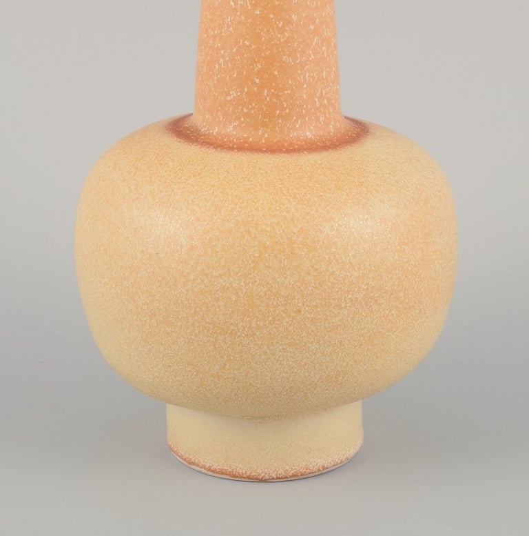 Bobergs Fajansfabrik/Gefle, Sweden. Large ceramic vase, narrow-necked. Approximately 1960. - 4