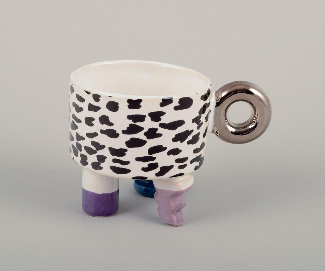 French studio ceramicist. 4 pairs of coffee cups with saucers in earthenware. Postmodern abstract - 4