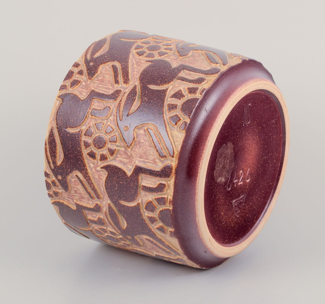 Marianne Starck for Michael Andersen. Modernist jar in stoneware with motif of a hare. 1960s. - 6