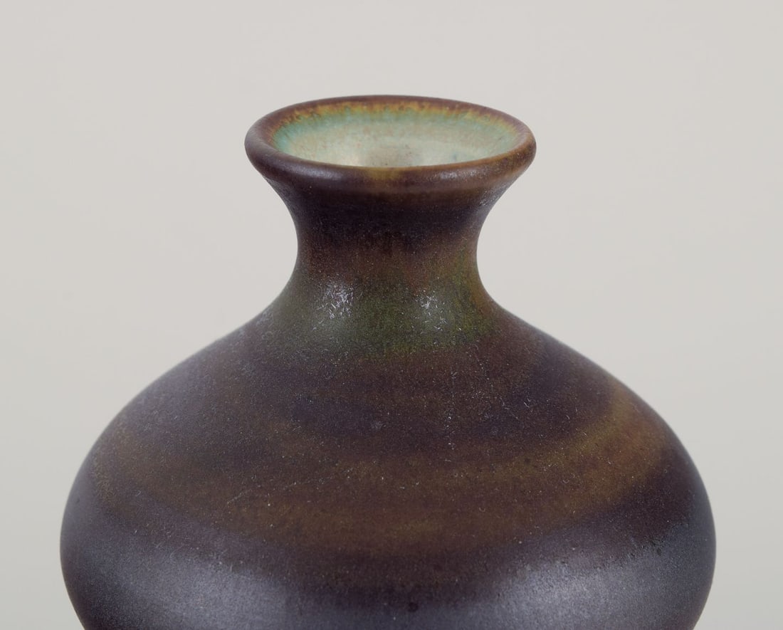 John Andersson for Höganäs, Sweden. Ceramic vase with glaze in brown-green tones. Approx. - 4