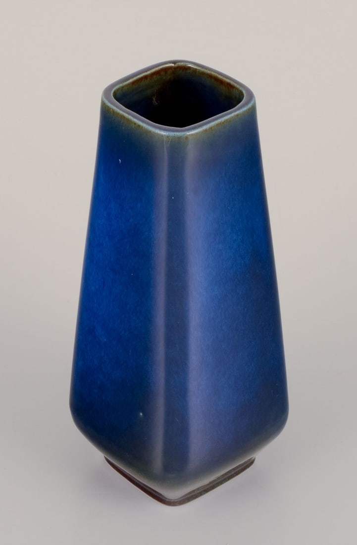 Sven Jonson for Gustavsberg. "Lagun" vase in stoneware. Beautiful glaze in blue tones. 1960s/1970s. - 4