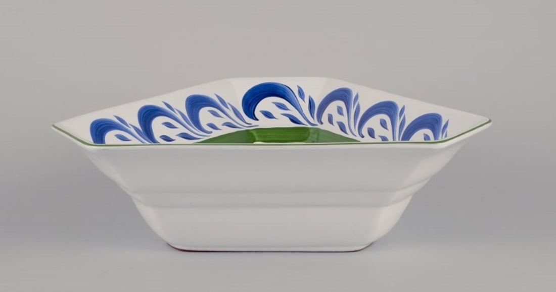 Herend, Hungary. Two large salad bowls and a salt and pepper set in ceramic. Approx. 1980s. - 4