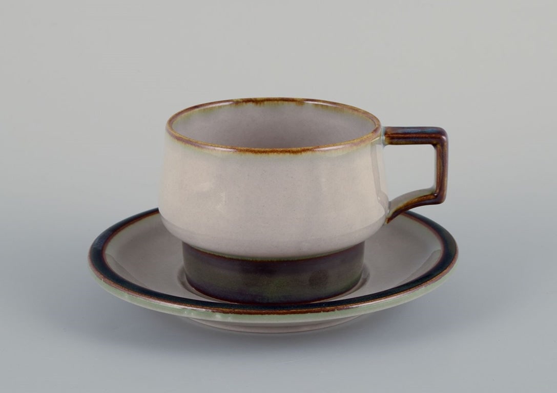 Bing & Grøndahl, "Tema". Five sets of tea cups and saucers in stoneware. - 3