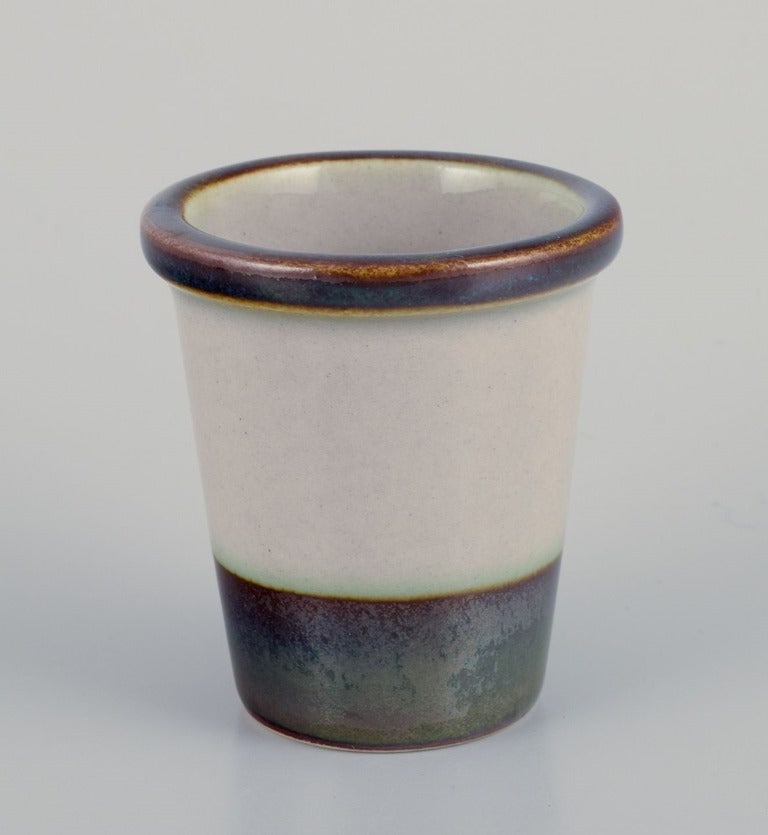 Bing & Grøndahl, Tema. Four egg cups in stoneware. From the 1970s. - 3