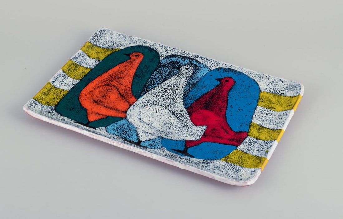 Italian ceramic studio, ceramic dish with a motif of three doves. Approx. 1970s. - 4