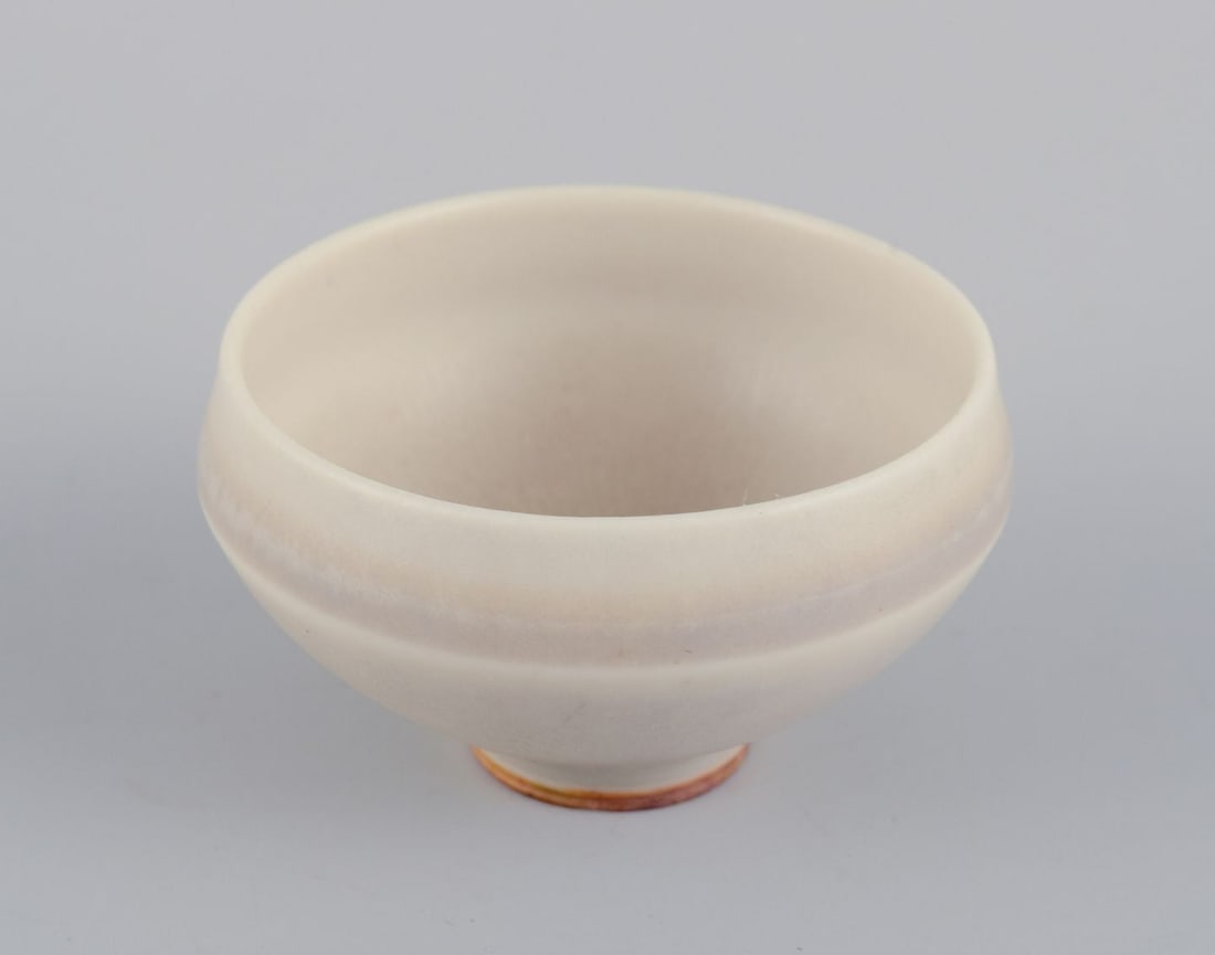 Berndt Fribergfor Gustavsberg Studio. Miniature ceramic bowl with glaze in light shades. - 4