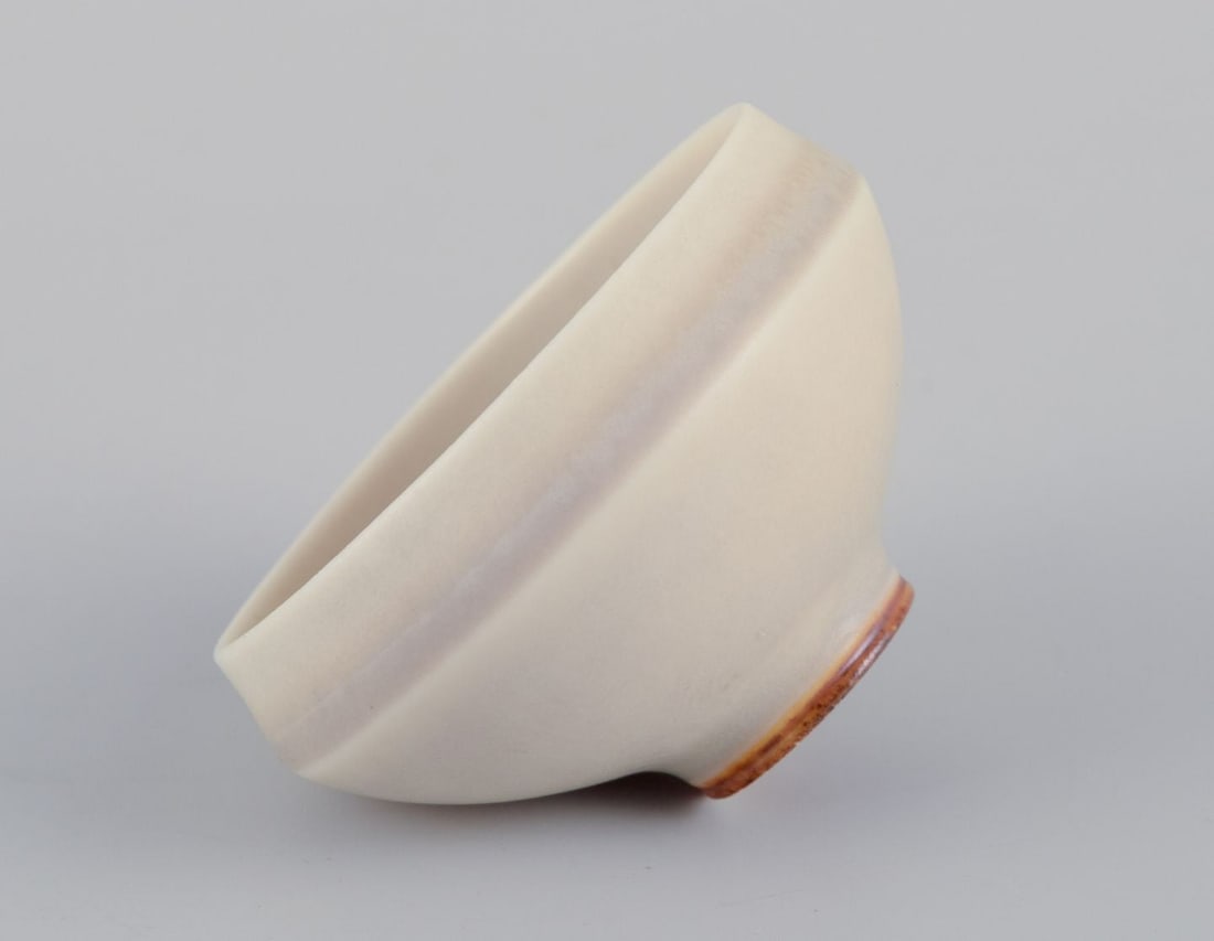 Berndt Fribergfor Gustavsberg Studio. Miniature ceramic bowl with glaze in light shades. - 7