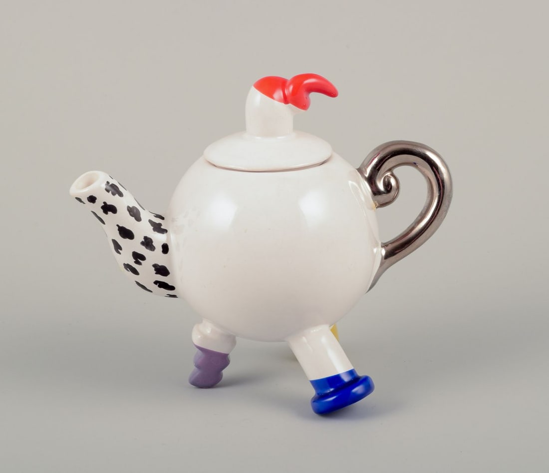 French studio ceramicist. Miniature teapot and sugar bowl. Abstract futuristic style. Late 20th C. - 4