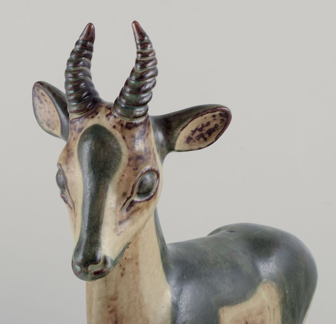 Axel Salto, Royal Copenhagen. Large and impressive ceramic sculpture of a deer. Approx. 1940 - 6