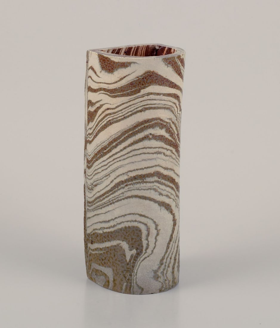 European Studio Ceramicist. A pair of unique ceramic vases. Glazed in blue-green and sand-colored - 3