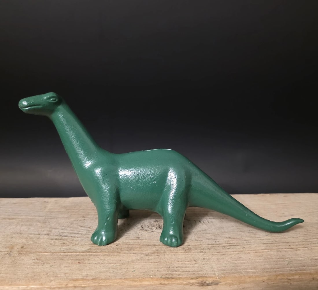 Cast Iron Brontosaurus Dinosaur Coin Bank (1 of 20)