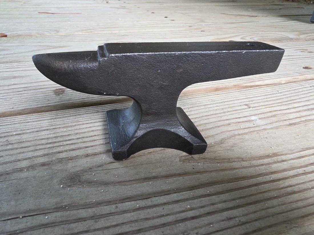 Cast Iron Winchester Miniature Anvil - 4